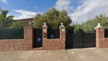 Alojamiento Turístico con Piscina - ()