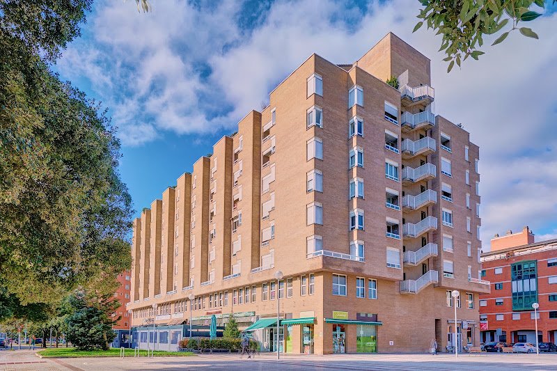 Apartamentos Mendebaldea Suite Premium - ()