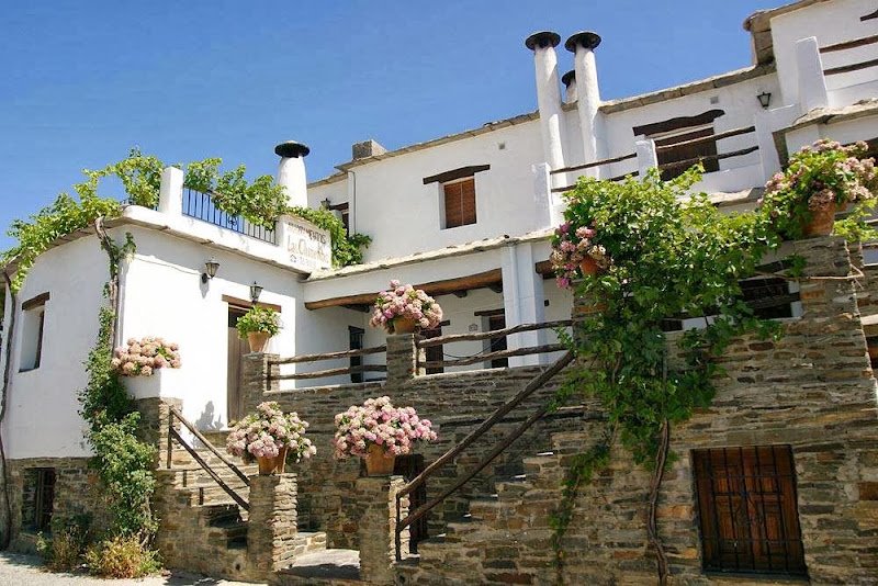 Apartamentos Rurales Las Chimeneas - ()