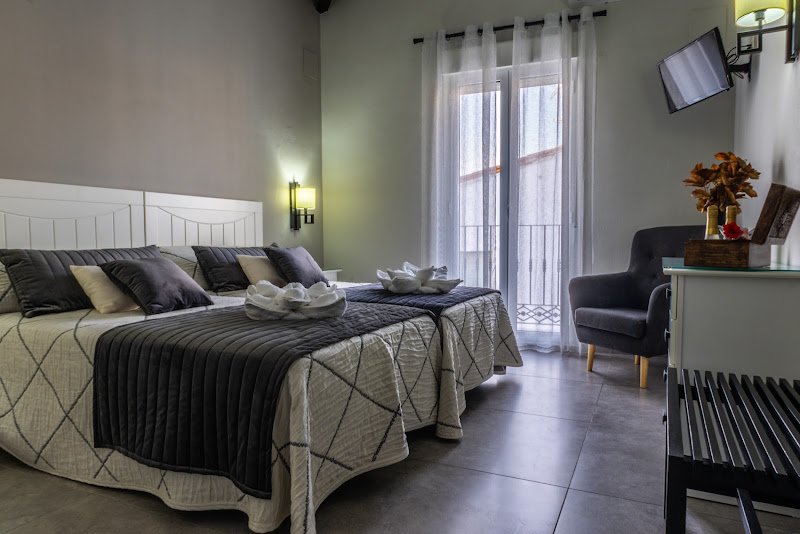 Apartamentos Turísticos El Altozano AT-BA-00150 - ()