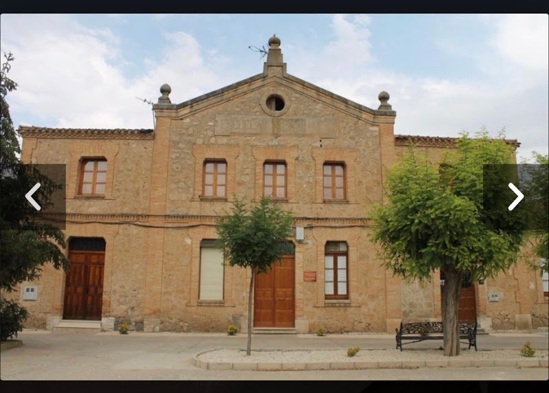 Apartamentos Turísticos Ribera del Duero Las Escuelas - ()