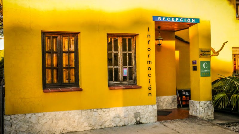 Camping Riberduero en Peñafiel - Small camping in rural Spain - ()