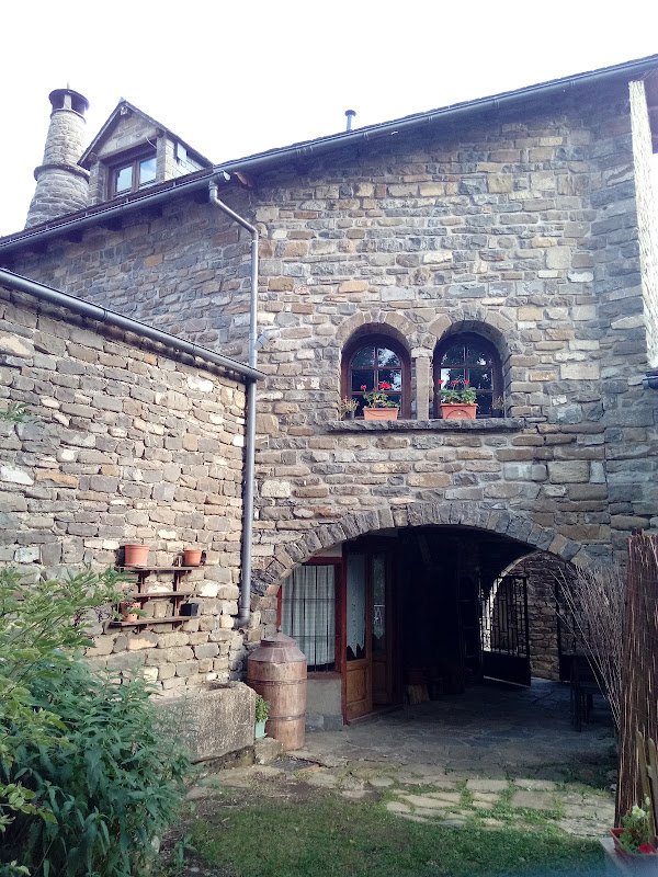 Casa del Arco en Aisa - ()