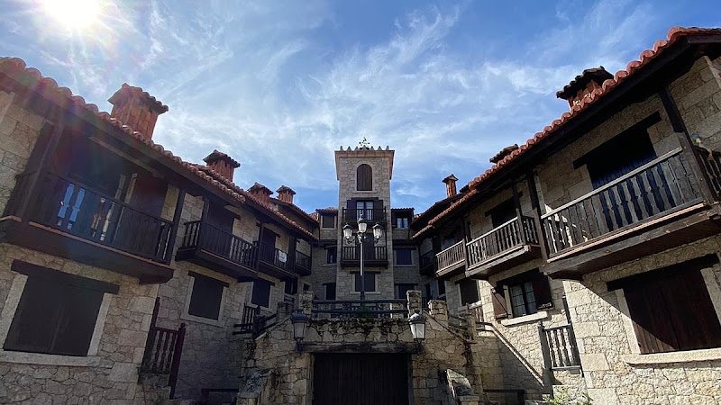 Casas rurales y Apartamentos El Real de Bohoyo. Gredos. Ávila - ()
