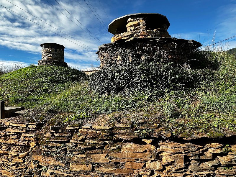 Covas de Vilamartín - ()