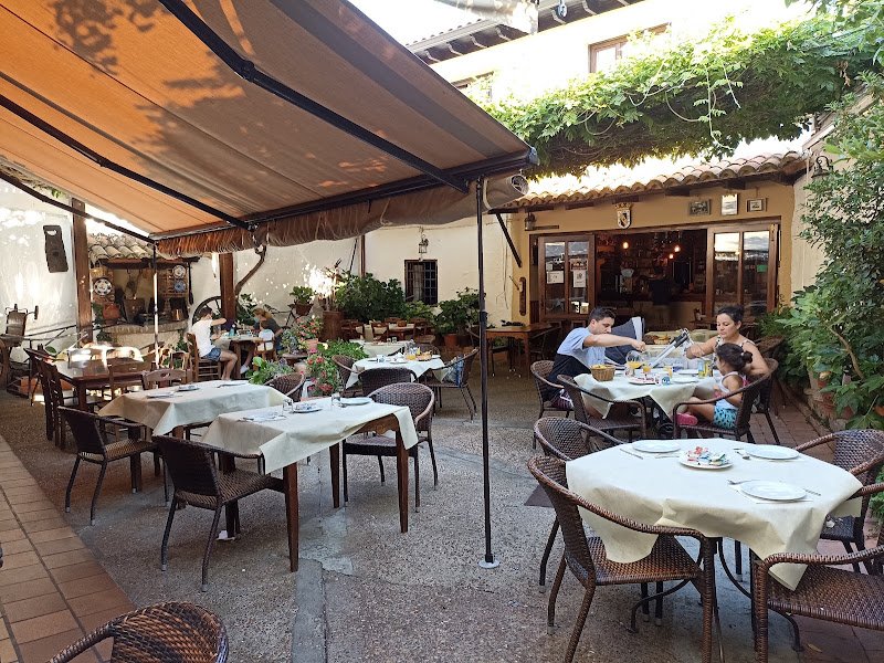 El Palacio Hotel y Restaurante - ()