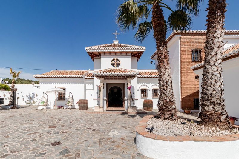 Finca Paradis - Luxury resort for holidays, workations, retreats and weddings - ()