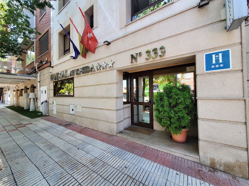 Hostal Avenida Barajas - ()