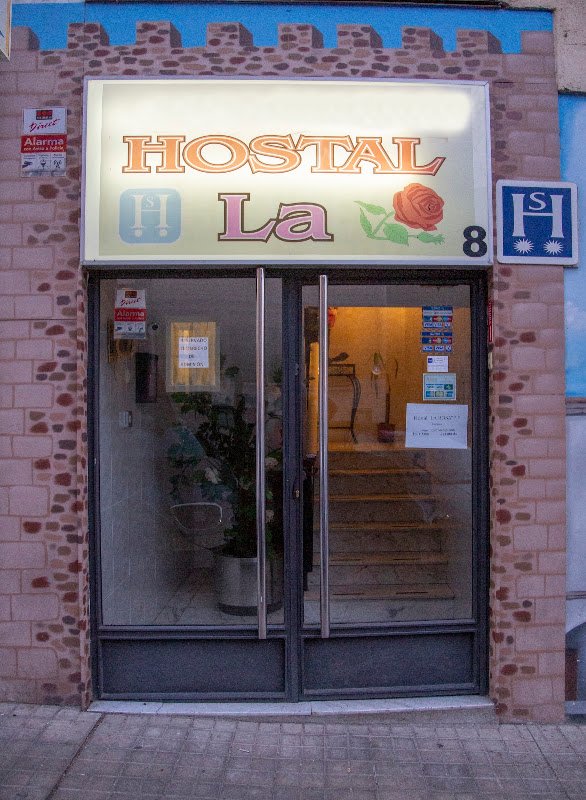 HOSTAL LA ROSA - ()
