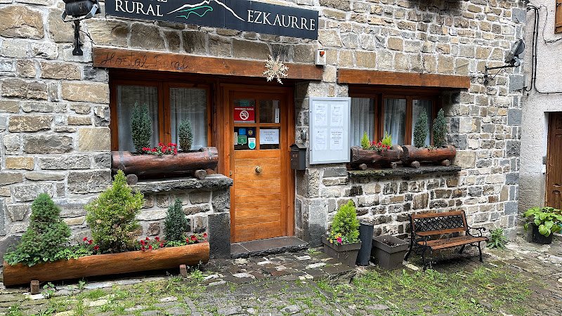 Hostal Restaurante Ezkaurre - ()