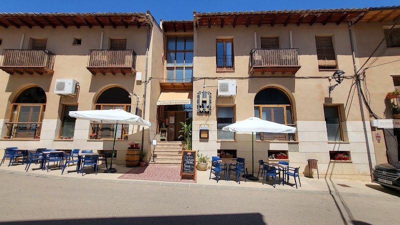 Hostal Tastavíns - ()