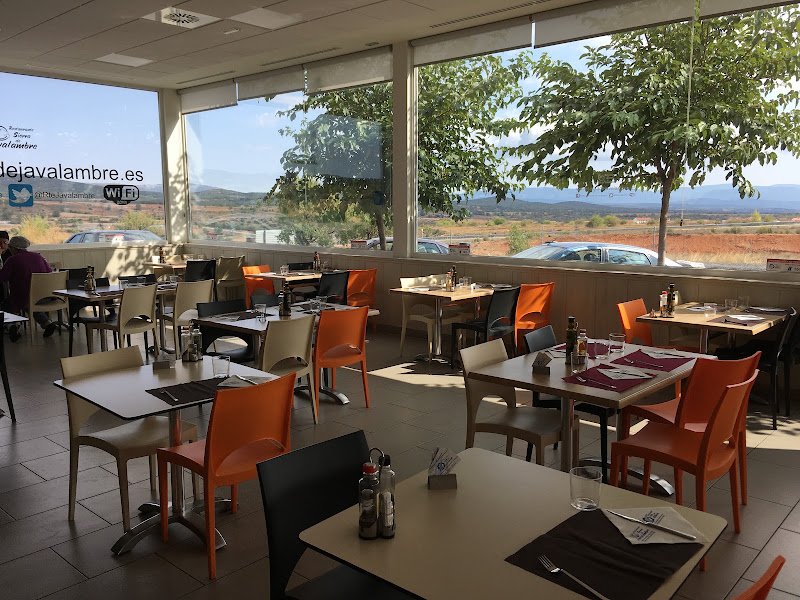 HOTEL CAFETERIA RESTAURANTE JAVALAMBRE - BOCADILLOS Y PLATOS COMBINADOS - ()
