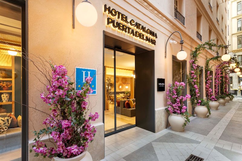 Hotel Catalonia Puerta del Mar - ()