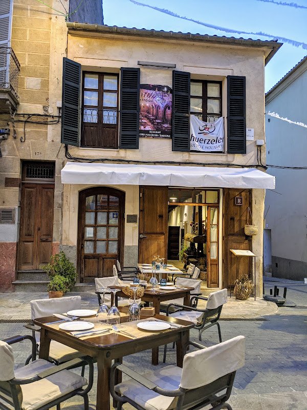 Hotel i Celler Ca'n Font - Restaurante y hotel en Sineu - Mallorca - ()