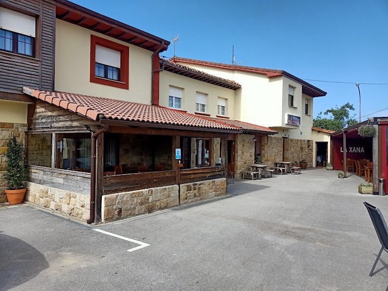 Hotel La Xana - ()