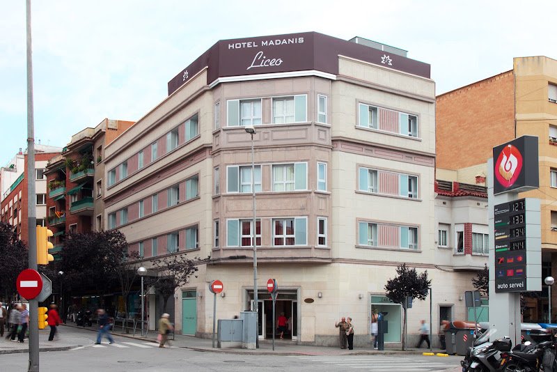 Hotel Madanis Liceo - ()