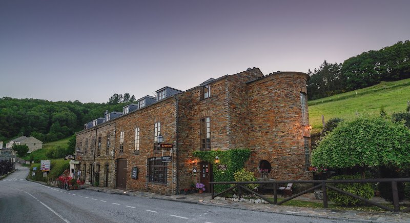 Hotel Oscos - ()