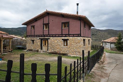 La Casa de Enmedio - ()