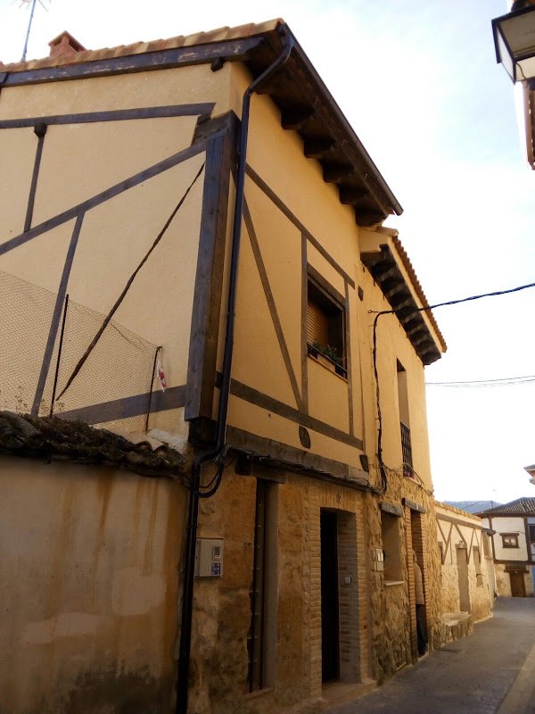 La Casa del Medio - ()