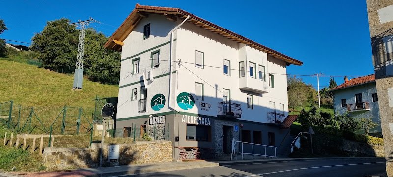 Lekeitio Aterpetxea - ()