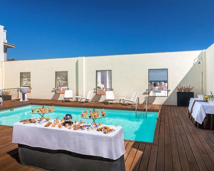Occidental Santa Cruz Contemporáneo - ()