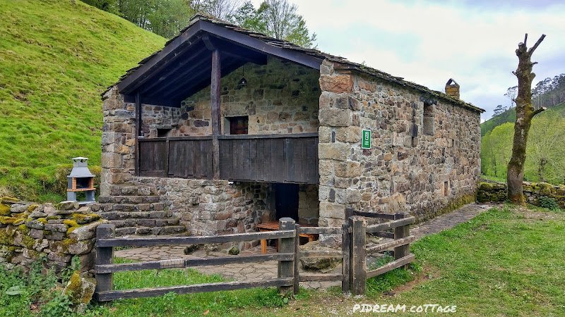 Pidream Cottage. Cabañas de Pisueña - ()