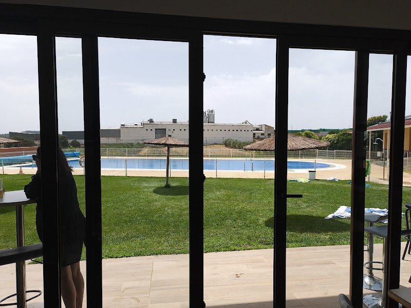 Piscina Pública Municipal de Graja de Campalbo - ()