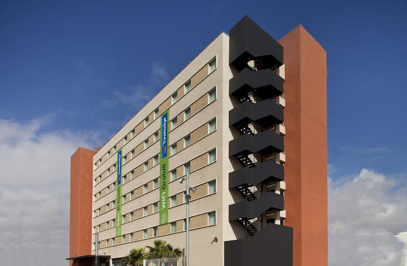 TRAVELODGE BCN CORNELLA FIRA - ()