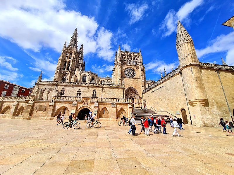 Urban Burgos - ()